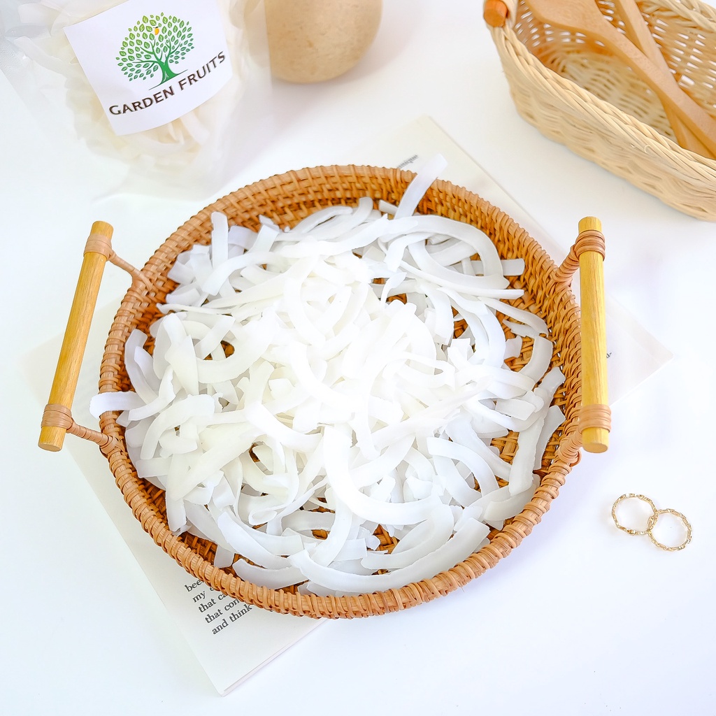 Coconut Slice มะพร้าวอบแห้งแบบสไลด์ หอม หวาน มัน ไม่แข็ง อร่อยมาก!! ผลไม้อบแห้ง เกรด A ส่งออก By Garden Fruits