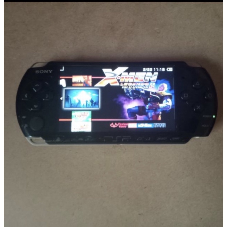 psp 3000+เมม 32gb พร้อมเกมส์เพียบ30 เกมส์ คุ้ม
