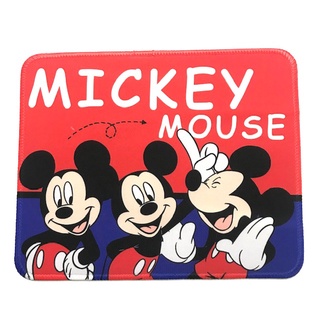 MICKEY  R แผ่นรองเม้าส์ แผ่นรองเมาส์ เมาส์ สี่เหลี่ยม ลาย MICKEY  RED  ขนาด 21 x 26 cm สวยงาม น่าใช้งาน งานสวย PMYL SHOP
