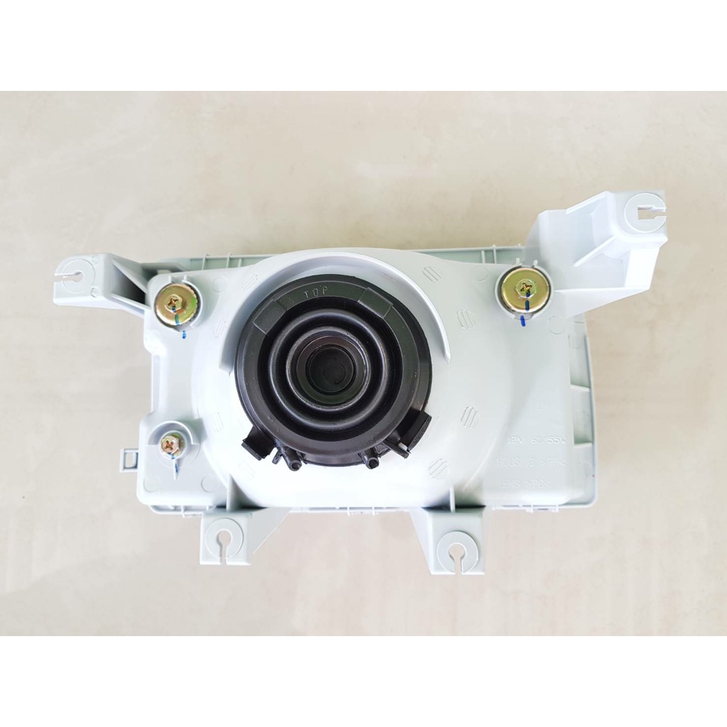 ไฟหน้า ISUZU TFR ปี1995 ข้างLH(ซ้าย) ตราเพชร ดวงละ650บาท