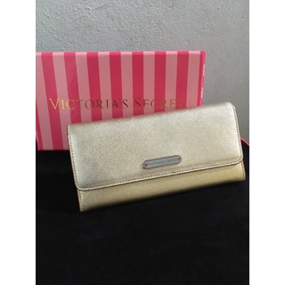 🌸Victoria’s Secret กระเป๋าสตางค์ใบยาว 💋Fold over wallet  Used