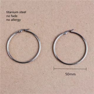 50mm.ต่างหูไม่แพ้ไม่คัน 100% ทำจากโลหะเกรดเครื่องมือผ่าตัด สแตนเลสสตีล 316L ไม่แพ้ไม่คันแน่นอน คนที่แพ้เงินแพ้ทองใส่ได้ค