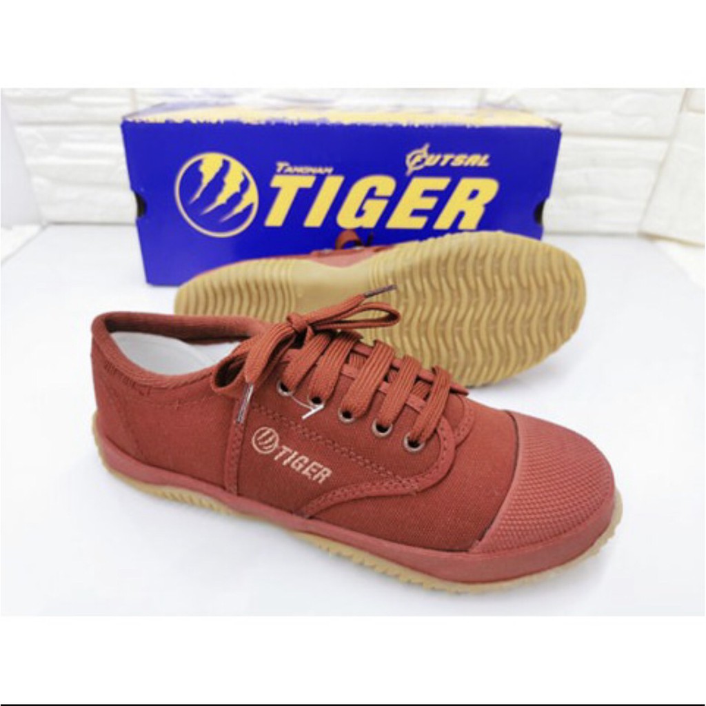 รองเท้าผ้าใบนักเรียน TIGER รุ่น TG9