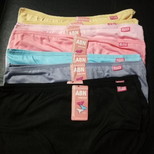 กางเกงในสตรี​ ผ้ายืดเต็มตัว​ ขายแพ้คละ10ตัว​ คละสี​/สีดำล้วน​ 10 ตัว มีไซส์เดียว​