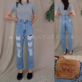 ลดราคา ! กางเกงยีนส์ขายาว levis แท้มือ 1