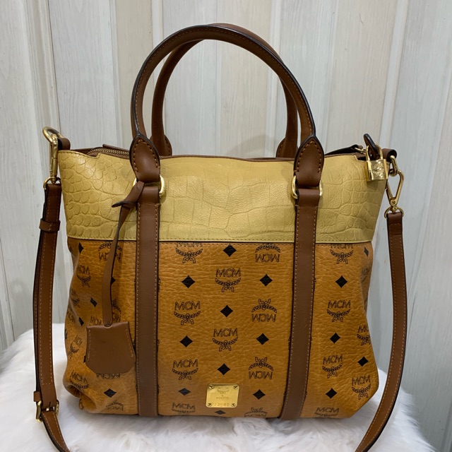 MCM Shopping bag with strap