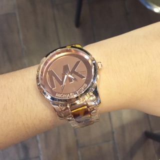 รหัสสินค้า VN115 Micheal Kors สายลายกระ