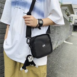 New 2021 Fashion Men Crossbody Bag ใหม่ กระเป๋าสะพายข้าง กันน้ำ แฟชั่นสำหรับผู้ชาย