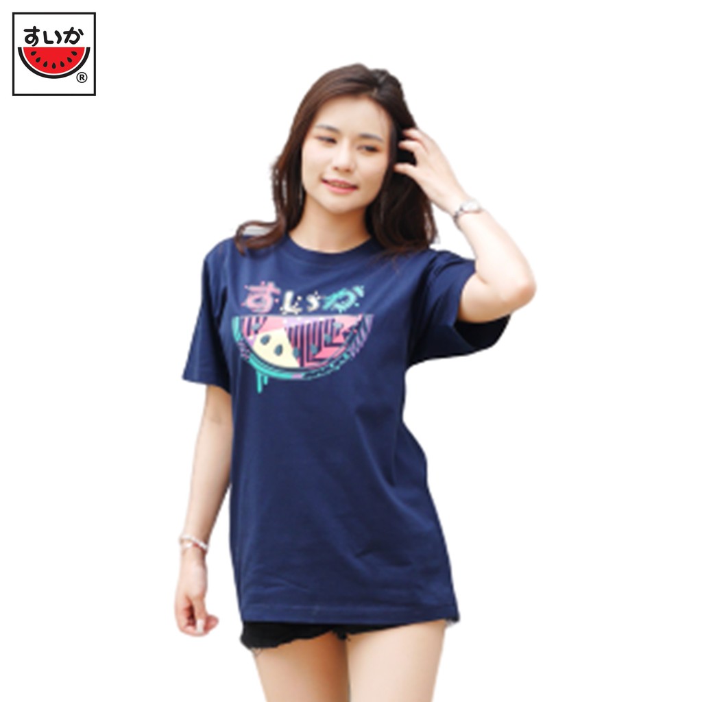แตงโม (SUIKA) - เสื้อยืดคอกลม พิมพ์ลายโลโก้ของขวัญ สีกรมท่า