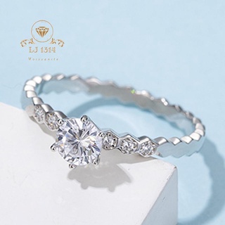 แหวนเพชรโมอีส 50ตัง นำ้ D VVS1 Moissanite 0.5 ct 5.0mm เงินแท้ ทองคำขาว18K รังผึ้ง แหวนงานแต่ง แหวนของขวัญ