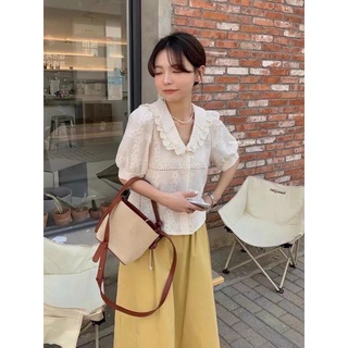 🌸🌸   เสื้อแขนสั้นผ้าปักฉลุลายดอกทั้งตัว แต่งปกระบาย 🌸🌸🌸
