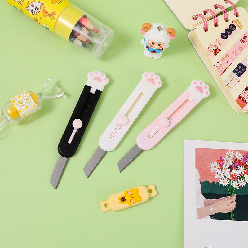 Kawaii มีดคัตเตอร์ รูปอุ้งเท้าแมวน่ารัก ขนาดเล็ก สําหรับตัดกระดาษ เครื่องเขียน สํานักงาน โรงเรียน
