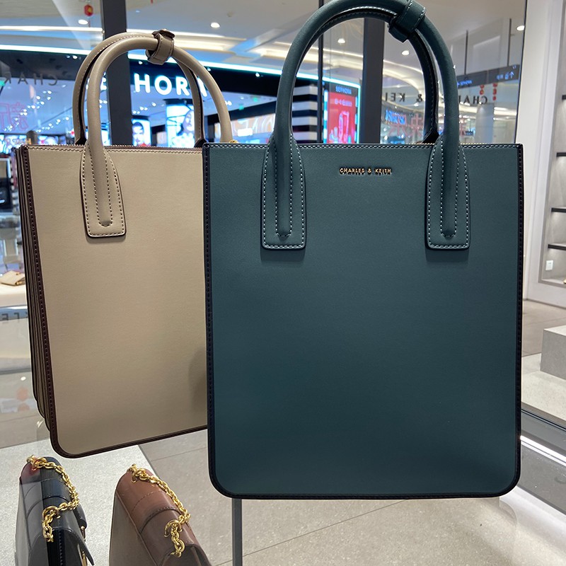 CNK Singapore 2021 spring new blue-green trend commuter Tote Bag single shoulder inclined span portable ck2-30671219 9a2