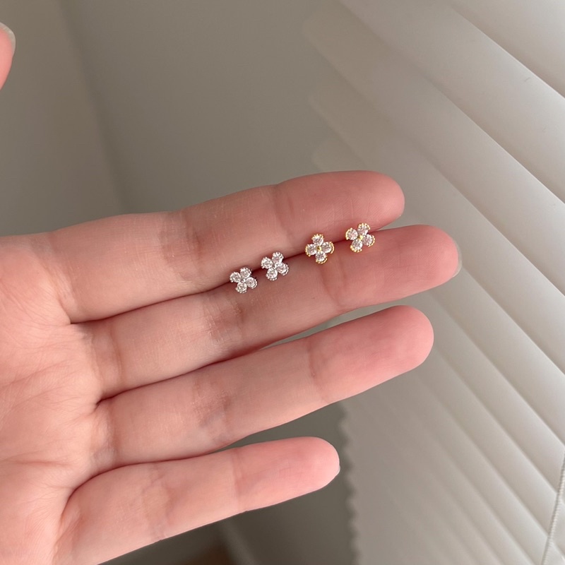 A.piece ต่างหูเงินแท้ [all silver 925] Blossom stud earrings