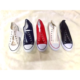 รองเท้าผ้าใบทรงคอนเวริส์  Converse