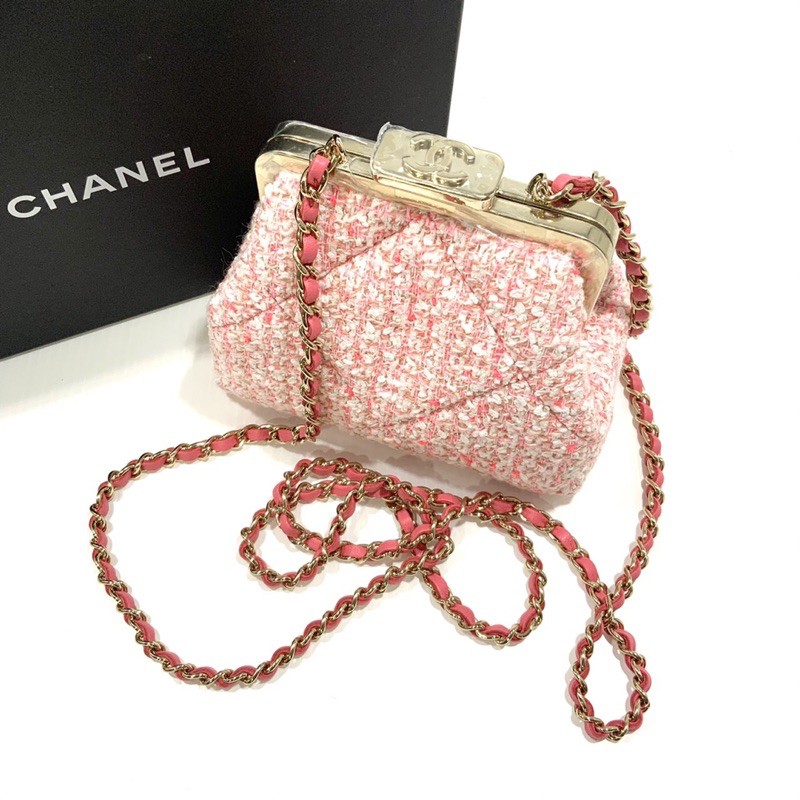 New Chanel Clutch with Chain Holo30 Tweed Pink