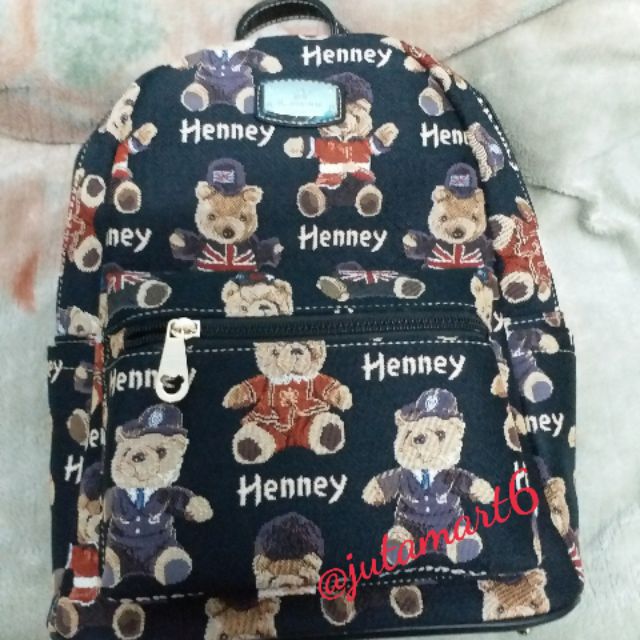 กระเป๋าเป้ Henney bear