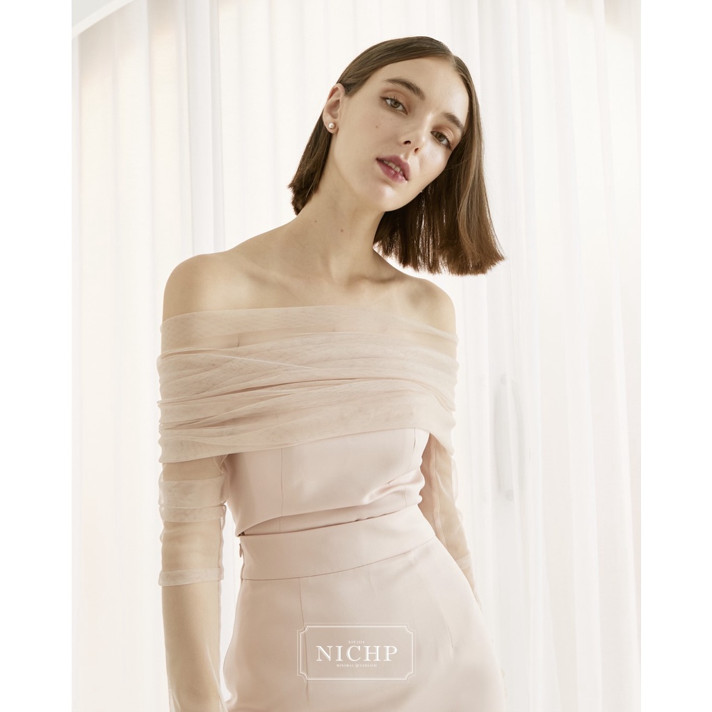 NICHp : TALIARA TOP เสื้อเกาะอก ชุดออกงาน แฟชั่นผู้หญิง