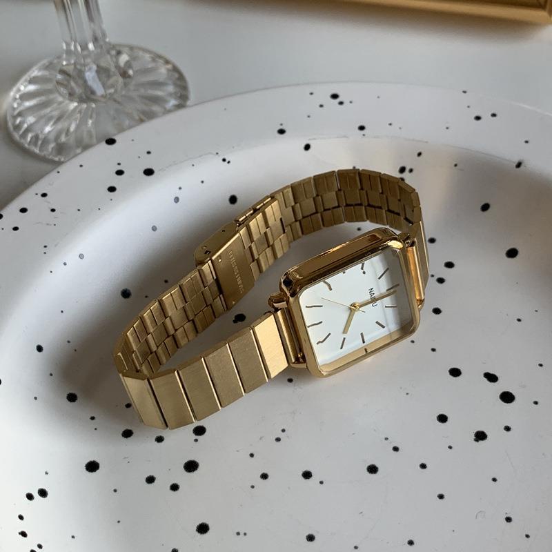 นาฬิกาข้อมือ สายไม้ไผ่ หน้าปัดสี่เหลี่ยม ขนาดใหญ่ สีทอง แบบเรียบง่าย สไตล์เรโทร แฟชั่นคู่รัก สําหรับผู้ชาย และผู้หญิง - รูปที่ 6