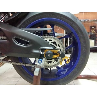 กันล้มล้อหลัง Rear Fork Slider R1 2007-2020,R1M MT10 R6 2017 up(65) สีดำ