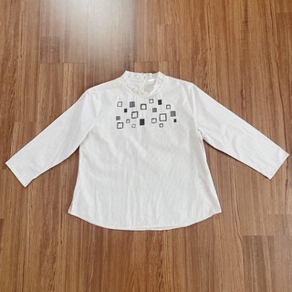 like new♾studio clip เสื้อเชิ้ตลายทาง สีขาว size s