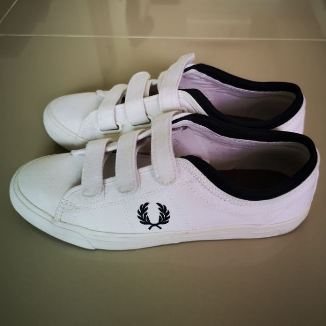 รองเท้าผู้ชาย 🔥Fred Perry มือ 2 สภาพ 99% Size 42(9 US)