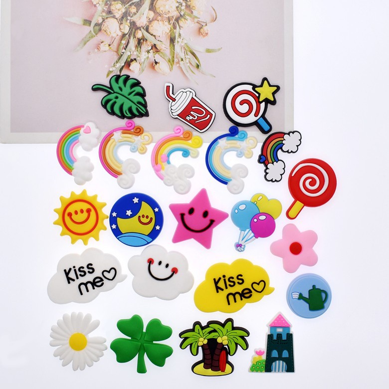 Croc Jibitz จี้การ์ตูนดอกไม้สีรุ้งน่ารัก หัวเข็มขัด อุปกรณ์เสริม สําหรับรองเท้าแตะผู้หญิง ตกแต่งรูรองเท้า