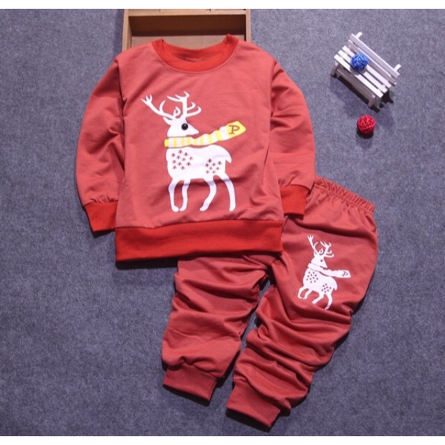 WC714A ชุดวอร์ม ชุดนอนเด็ก เสื้อ+กางเกง ลายกวาง *แดง* (2ข/3ข/4ข/5ข)