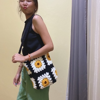 sunflower bag กระเป๋าถัก กระเป๋าเที่ยวทะเล กระเป๋าไหมพรม