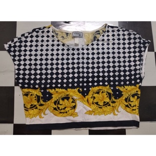 เสื้อยืด VERSACE CLASSIC V2 อก34MADE IN ITALY ผ้านิ่มมาก ของแท้100% งานวินเทจ90 แถมจัดส่งฟรีค่ะ