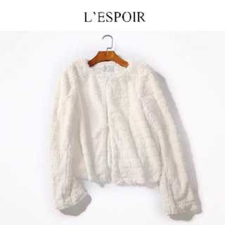 เสื้อกันหนาว เสื้อคลุมแต่งขน สีขาว  แบรนด์  LEspoir  แท้💯% (WY460)