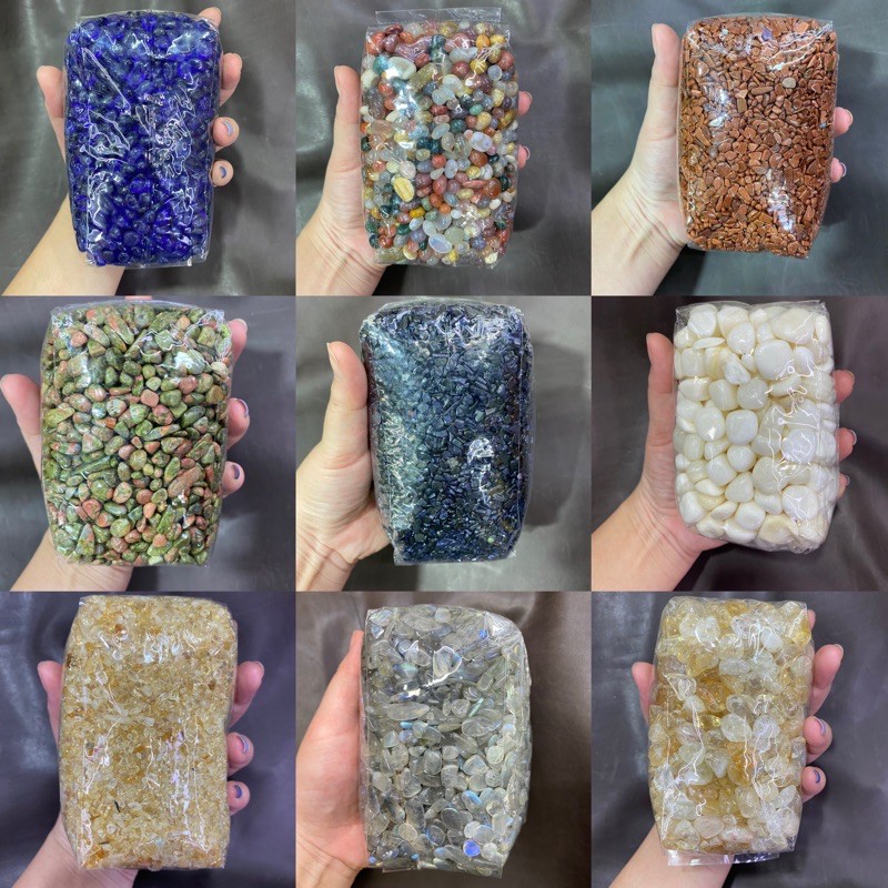 เศษพลอย  950g. หินเครื่องประดับ แต่งตู้ปลา แต่งต้นไม้ หินสี  หินใส่น้ำพุ วัถุมงคลเปลือยหอย หินแท้ หินธรรมชาติ