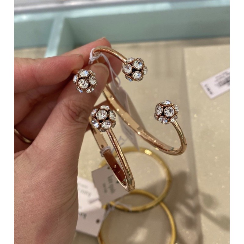 พร้อมส่ง SALE 1199 ไม่มีถุงผ้า ราคาดีมาก กำไล KATE SPADE ประดับคริสตัลสวยๆน่ารักๆแบบเก๋มาก ใส่สวยแน่นอน