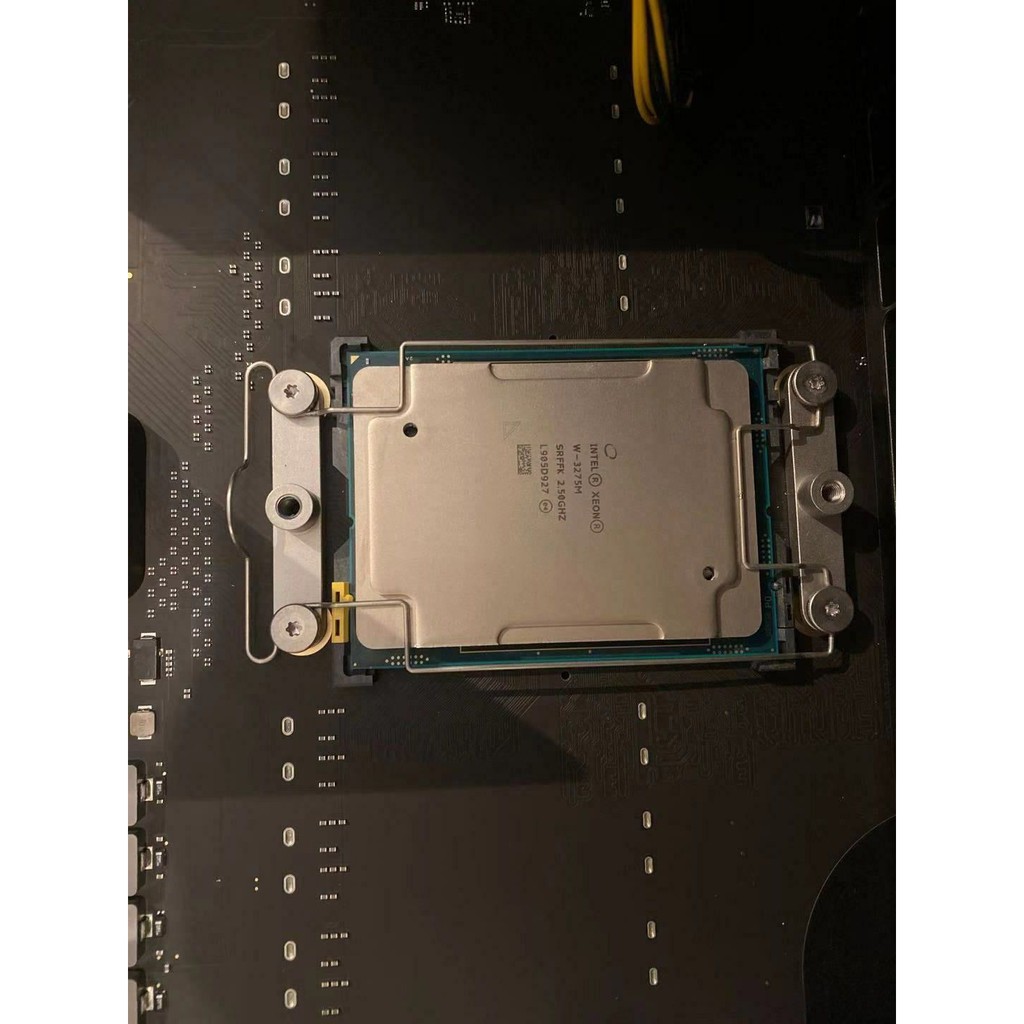 CPU Intel Xeon W-3275m