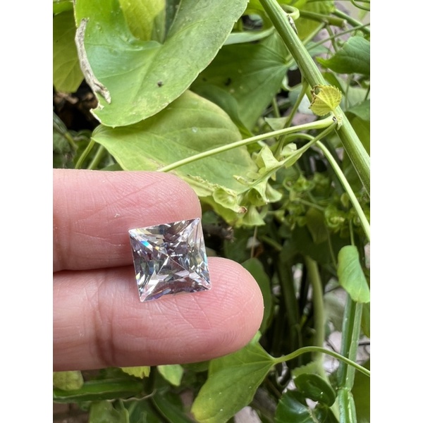 Super cut cubic zirconium White Square 1 pieces