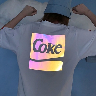 โคล่าตัวอักษรสะท้อนแสงที่ทันสมัย Oversized Coke printing เสื้อยืด แขนสั้น ทรงโอเว่อไซซ์  แนวสตรีท สไตล์เกาหลี ฮิปฮอป ใส่ในฤดูร้อน สำหรับผู้ชายและผู้หญิง