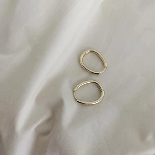 A.piece ต่างหูห่วง [silver 925 post] Oval Hoops