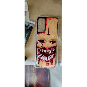 Horror case handmand