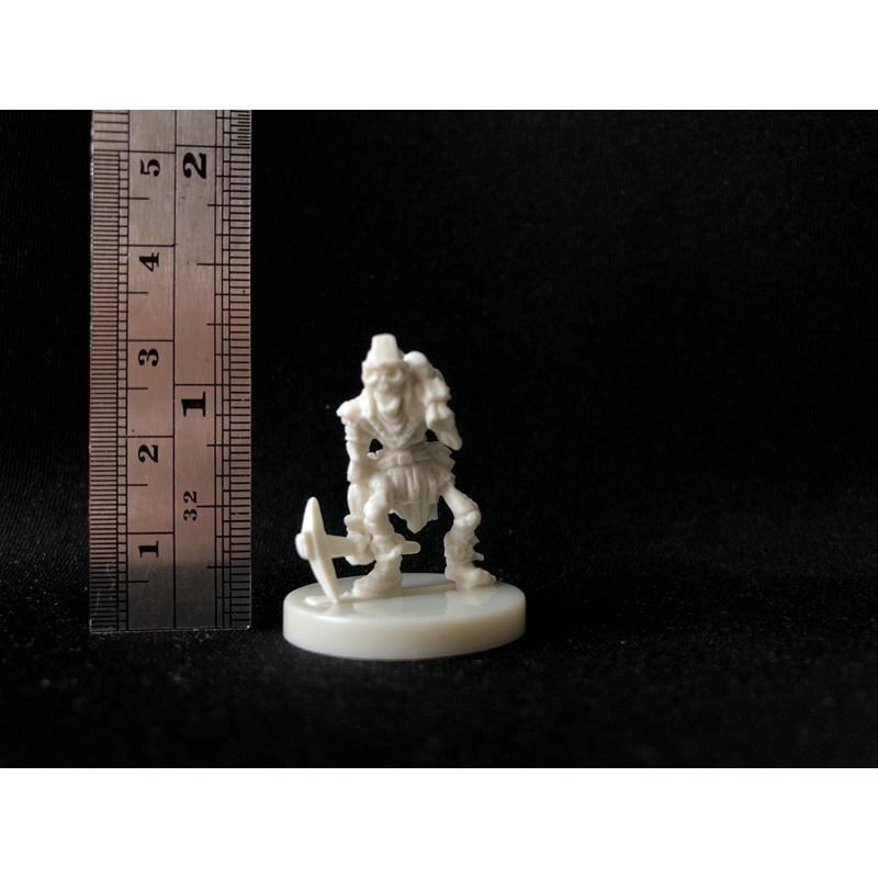 Miniature heroes of land, air & sea (unpainted/ยังไม่ระบายสี) : Serf of undead