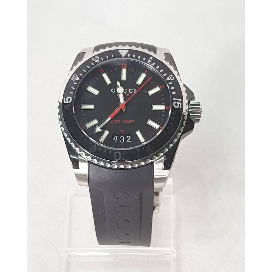 พร้อมส่ง นาฬิกาข้อมือผู้ชาย Gucci Dive Rubber &amp; Stainless Steel Watch YA136303