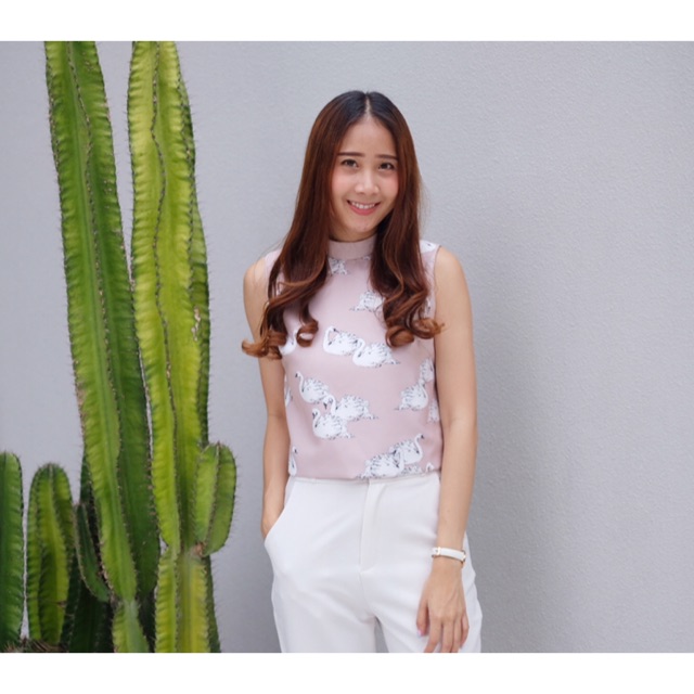 Heart beat pink swan