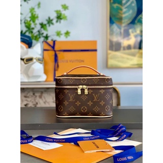 Louis Vuitton nice bag