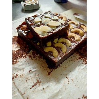 บราวนี่ช็อคโกแลตแท้ ถาด 16 ชิ้น Brownies Chocolate