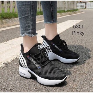รองเท้า ผ้าใบเสริมส้น สีขาว รองเท้าผ้าใบ Sneakers เสริมส้น สูง3.5 นิ้ว สไตล์เกาหลี 5301