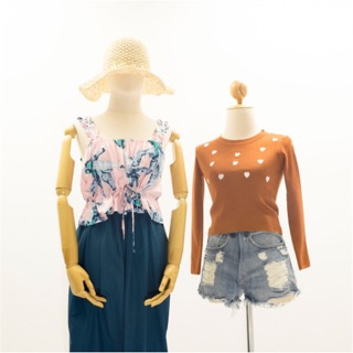 เสื้อไหมพรม ลายหัวใจเล็ก ผ้าไหมพรมใส่สบายมากไม่หนาเลย หน้าร้อนก็ใส่ได้สบาย