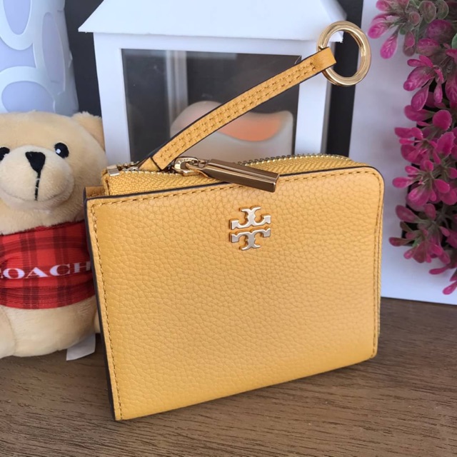 กระเป๋า ใส่เหรียญ หนังแท้ สีเหลือง ซิปรอบ ✨Tory Burch  61448✨   Carter Zip coin case