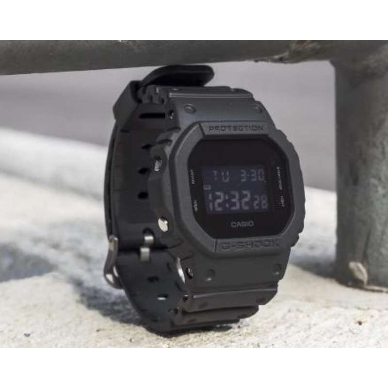 Win Watch Shop ขายดีอันดับ 1 : CASIO GSHOCK รุ่น DW5600BB1นาฬิกาข้อมือผู้ชายสีดำรุ่นยักษ์เล็กประกันเซ็นทรัลCMG 1 ปีเต็ม