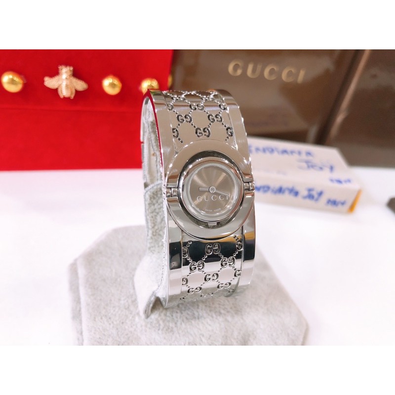 Gucci Twirl watch นาฬิกาทรงกำไล กุชชี่แท้
