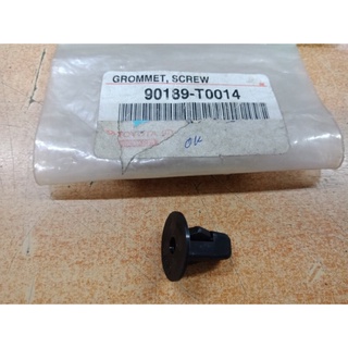 90189-T0014 กิ๊ฟล็อคซุ้มล้อ CAMRY ปี 2012-2015 ของแท้ เบิกศูนย์ โตโยต้า **รบกวนเช็คตรงรุ่นทางแชทก่อนสั่งซื้อ