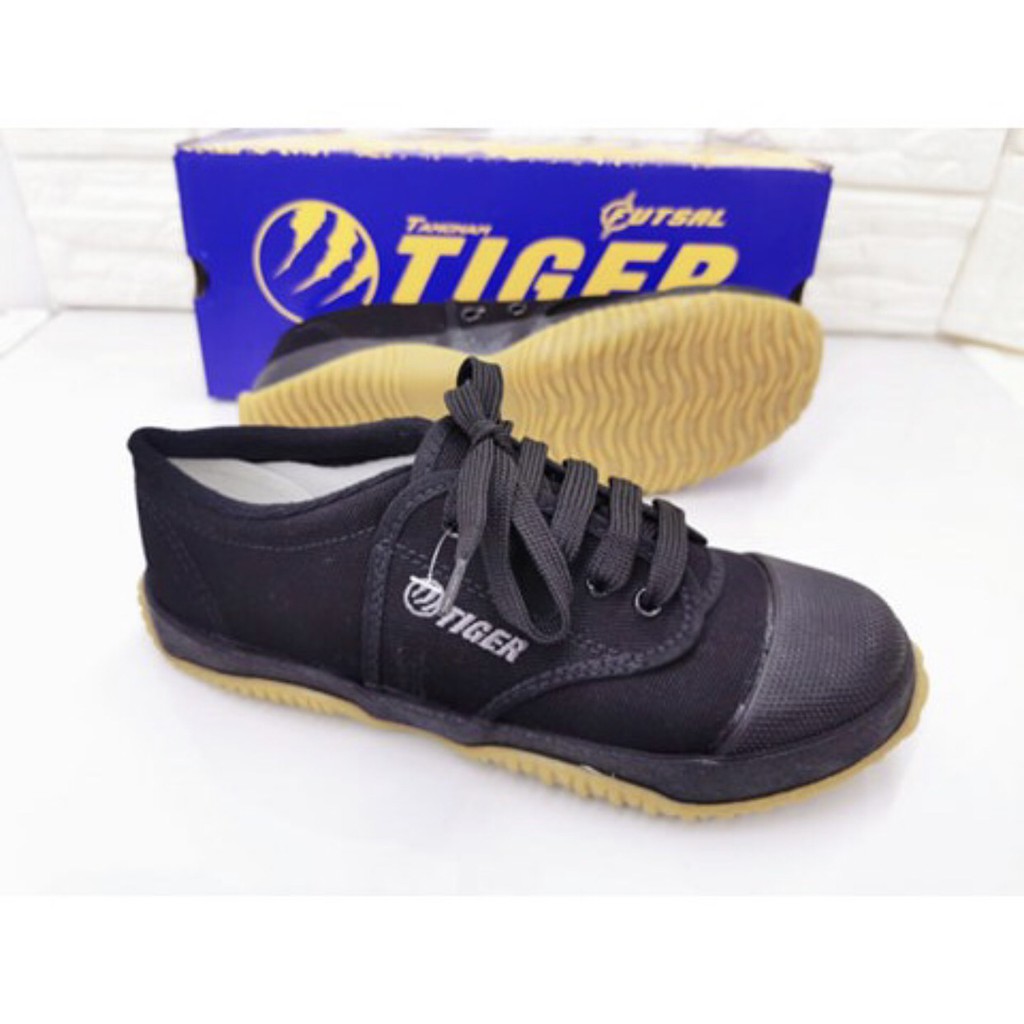 รองเท้าผ้าใบนักเรียน TIGER รุ่น TG9